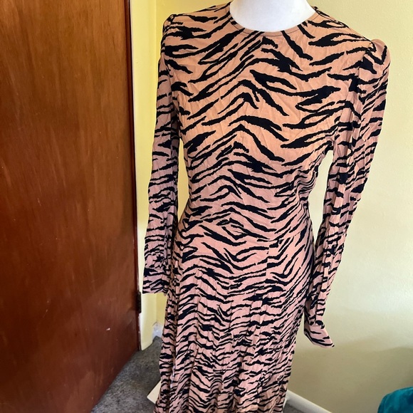 Reformation Womens Elegant Tiger Print Dress Size 4 NWT - Picture 7 of 14